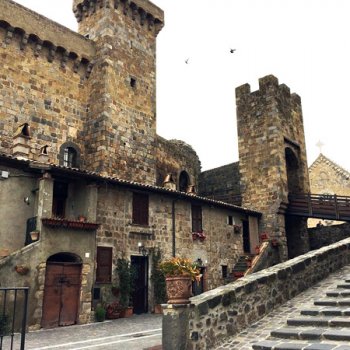 Город-крепость Больсена Италия экскурсия.